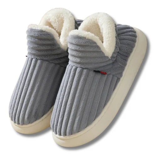 COSY WINTER CLOUD SLIPPERS