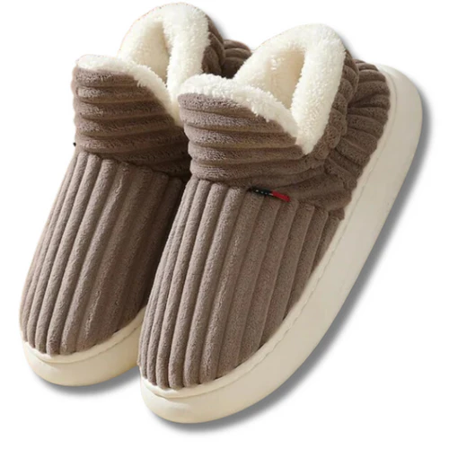 COSY WINTER CLOUD SLIPPERS